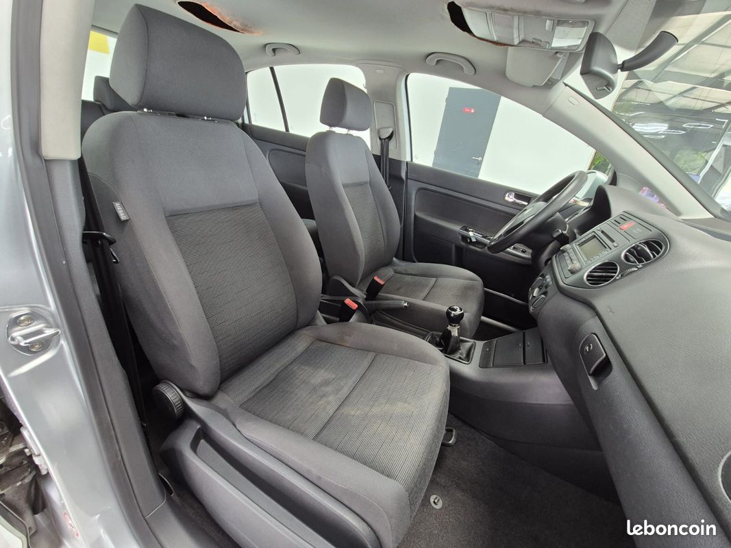 Volkswagen GOLF V Plus 1.9 TDi 105 cv (image 11)