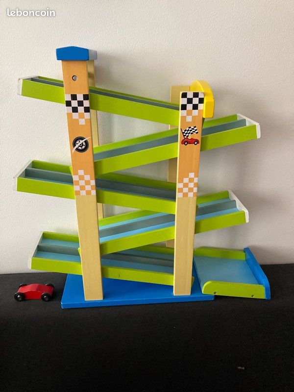 Circuit en bois voiture qui tombe (image 2)