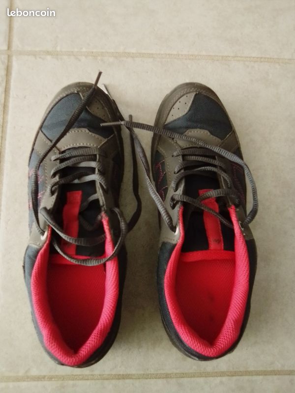Chaussure de randonnée femme (image 1)