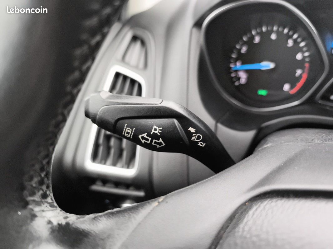 FORD Focus 1.0 EcoBoost 125 S&S Titanium (image 14)