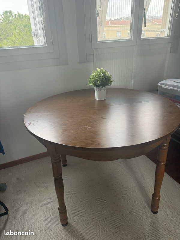 Table à manger (image 1)