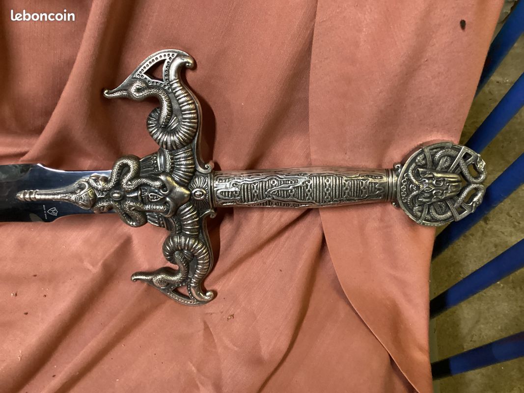 Copie d’épée de Nibelungs (image 1)