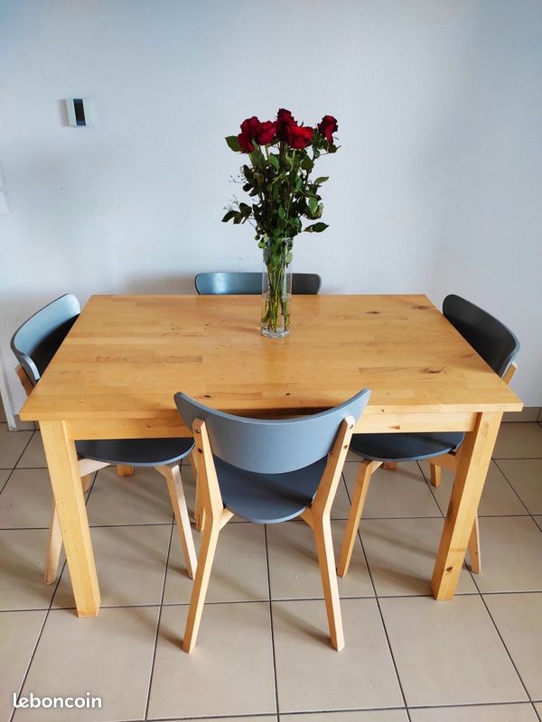 Table et chaises pour salle à manger (image 1)
