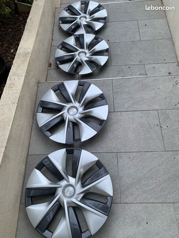 Enjoliveur pour tesla model Y (image 1)