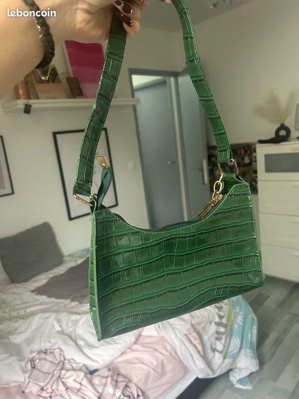 Sac à bandoulière vert effet crocodile Accessoires Bagagerie