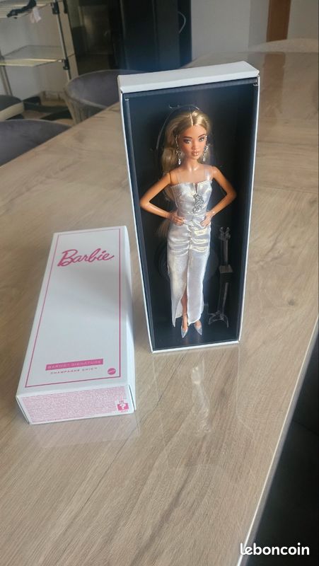 Barbie Signature Champagne Chic,Neuve,Roma Fashion Doll Convention, Étiquette Pl (image 1)