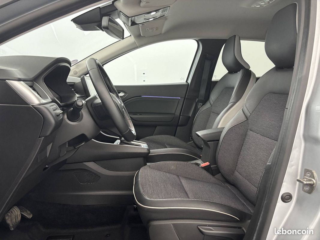 RENAULT Captur E-Tech full hybrid 145 Techno (image 9)
