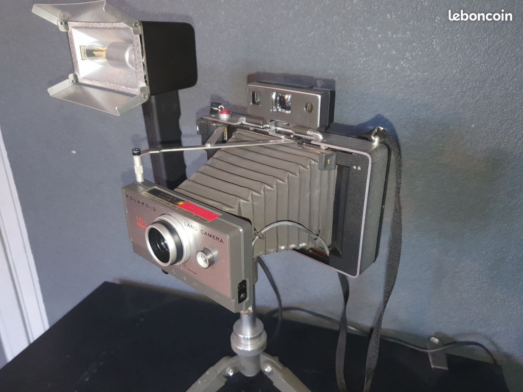 Lampe Design Polaroid – Appareil Photo Transformé En Lampe Artisanale