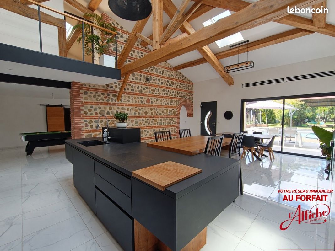 Maison 6 pièces 209 m² · à Lherm · 209 m² · 393 000 €