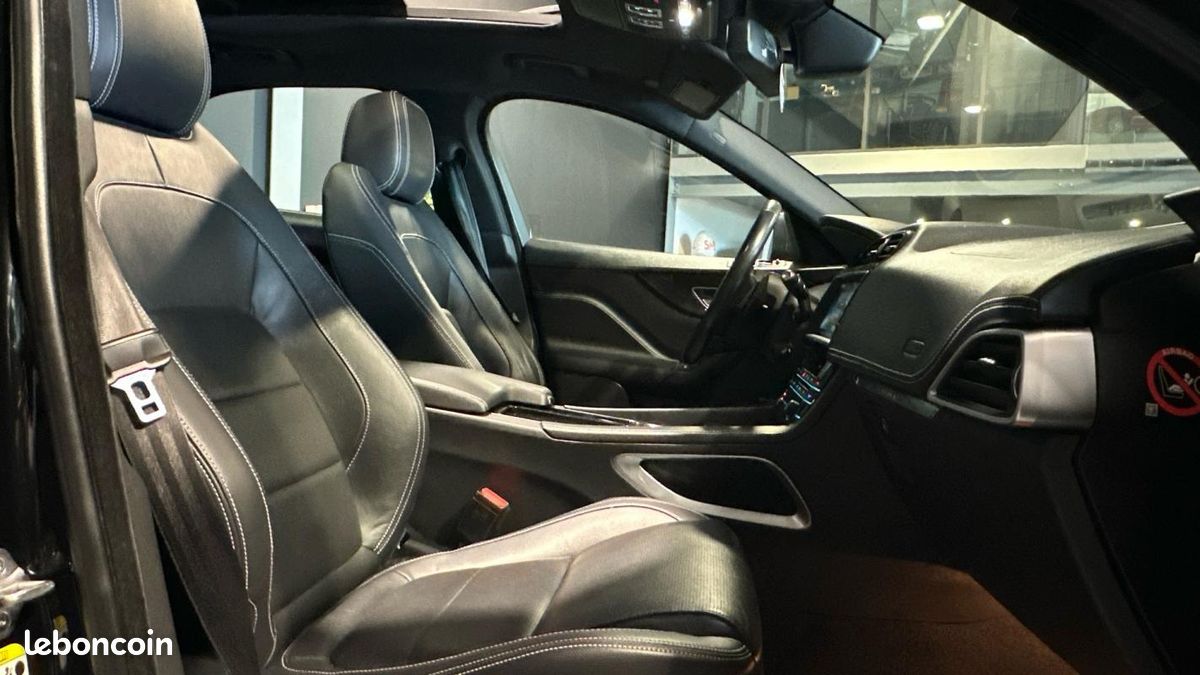 Jaguar F-Pace V6 3.0 300 BVA8 R Sport (image 13)