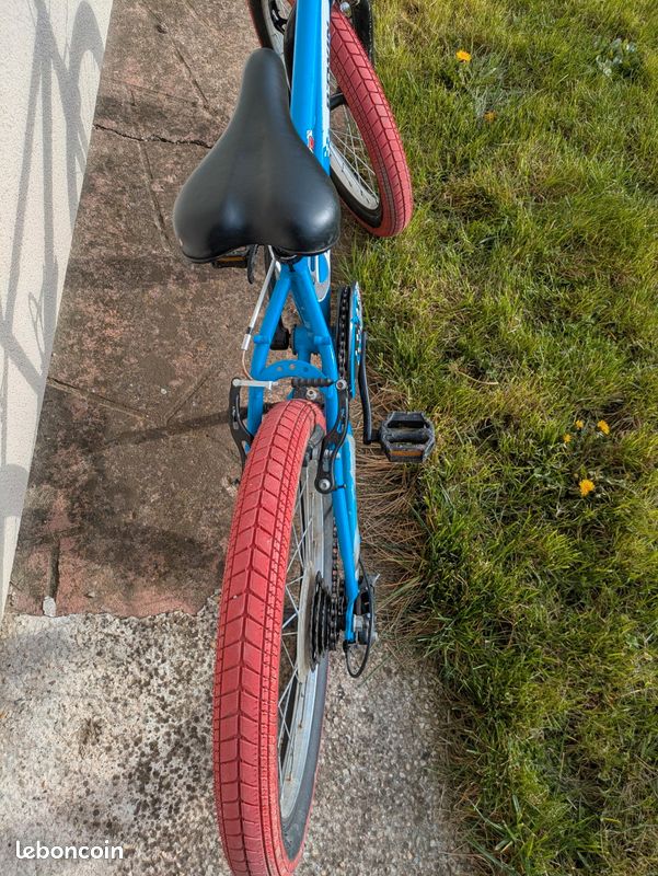 VTT Decathlon 20" (image 3)