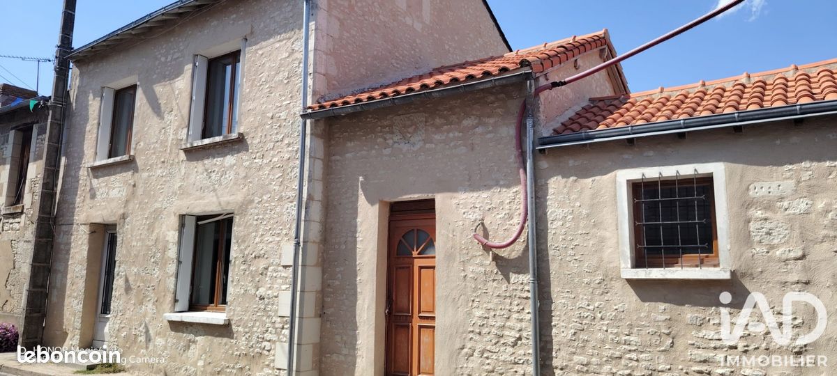 Maison 3 pièces 93 m² · à Saint-Christophe · 93 m² · 75 000 €