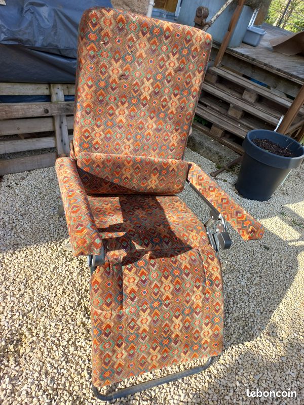 Fauteuil pliant (image 1)