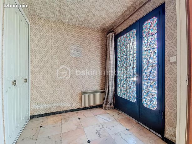 https://img.leboncoin.fr/api/v1/lbcpb1/images/8b/53/e8/8b53e8765b1af2f60a107e55e0790fce662cd0f0.jpg?rule=ad-image