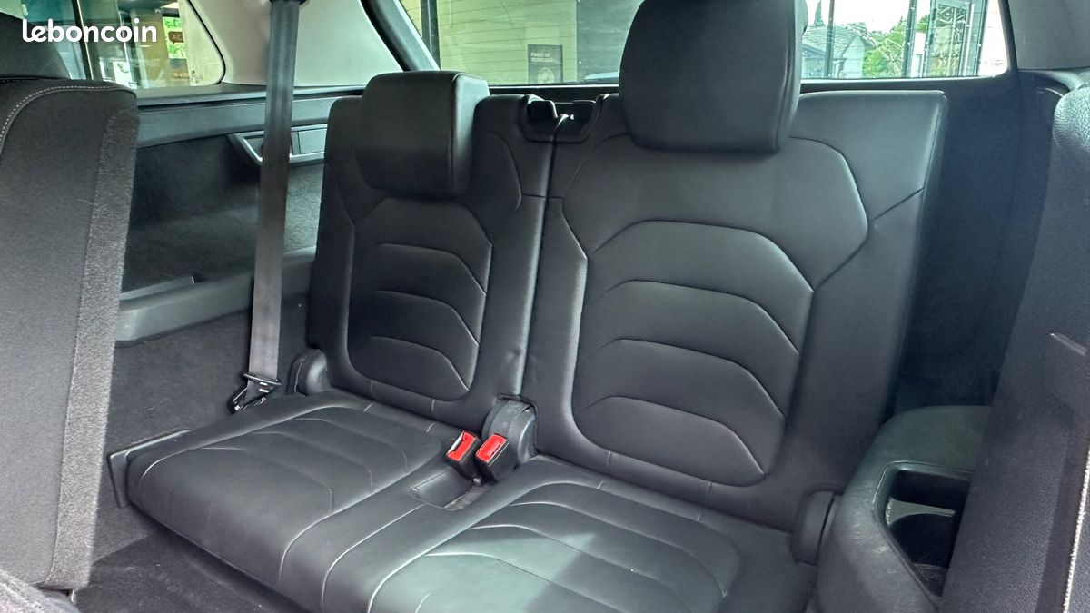 Skoda kodiaq 2.0 tdi 150 ch scr style 4x2 dsg 7pl / toit ouvrant / entretien constructeur (image 13)