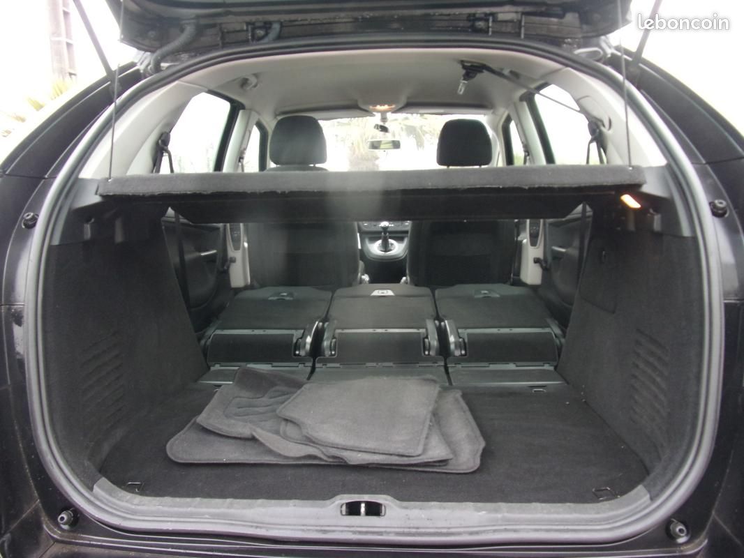 Citroën C4 Picasso VTi 120 Attraction (image 12)