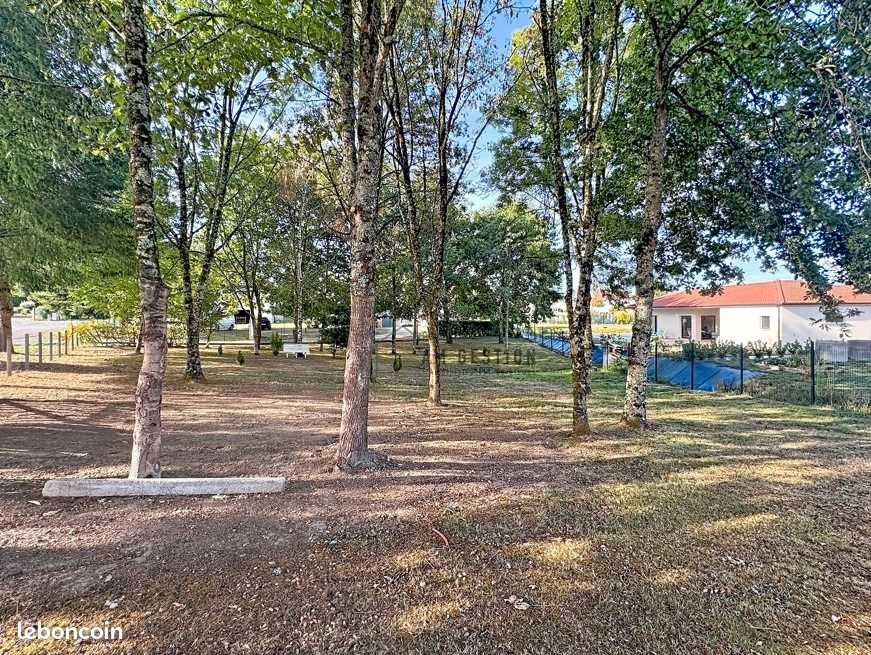 Terrain 937 m² · à Verneuil-sur-Vienne · 55 000 €