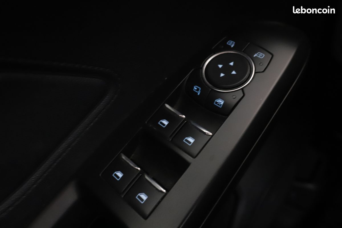 Ford Focus SW 1.0 EcoBoost Trend Business (image 26)