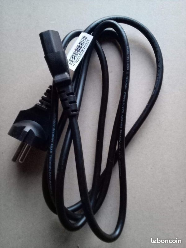 Cable alimentation pour PC (image 1)