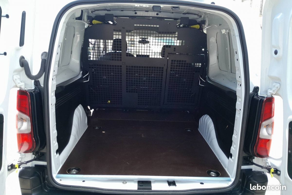 Peugeot Partner (3) BLUEHDI 100 LONG Cabine App (image 14)