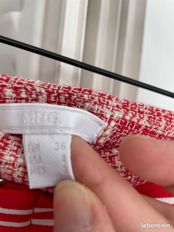Mini-jupe Mango vintage (elle a 20 ans) taille 36 avec ceinture blanche et rouge très bon état (image 3)