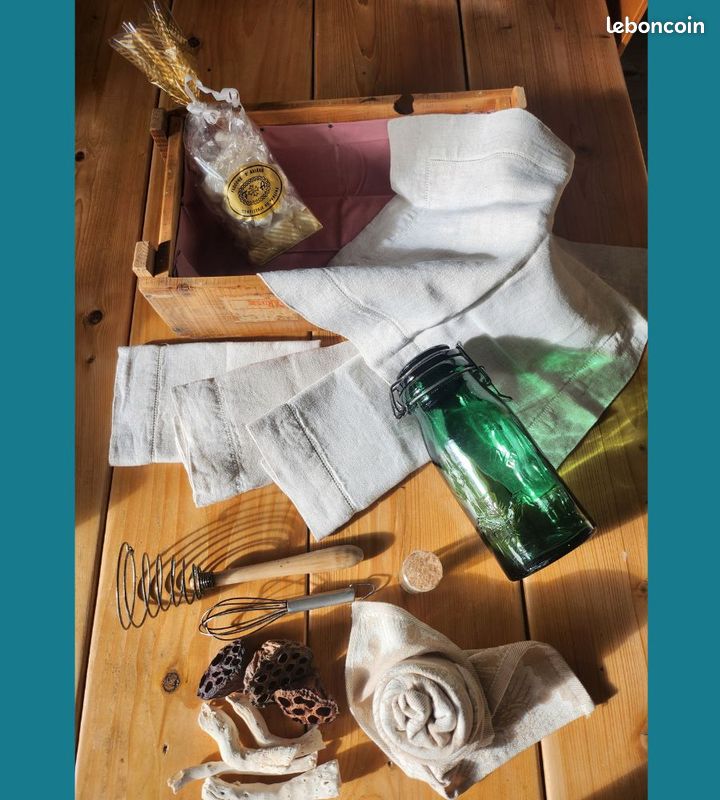 Ancienne caisse d'atelier de tissage et ses accessoires vintages (image 12)