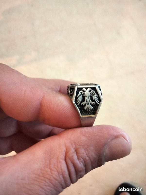Bague de gros valeur (image 3)