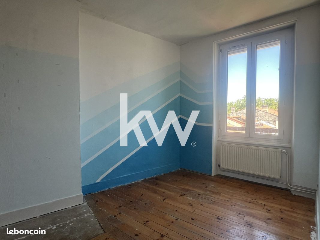Appartement 5 pièces 100 m² · à Saint-Étienne · 100 m² · 69 000 €