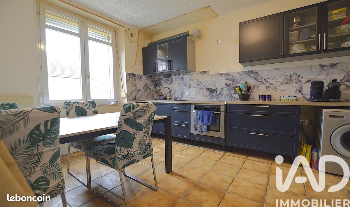 Maison 3 pièces 90 m² · à Sainte-Marie-aux-Chênes · 90 m² · 145 000 €