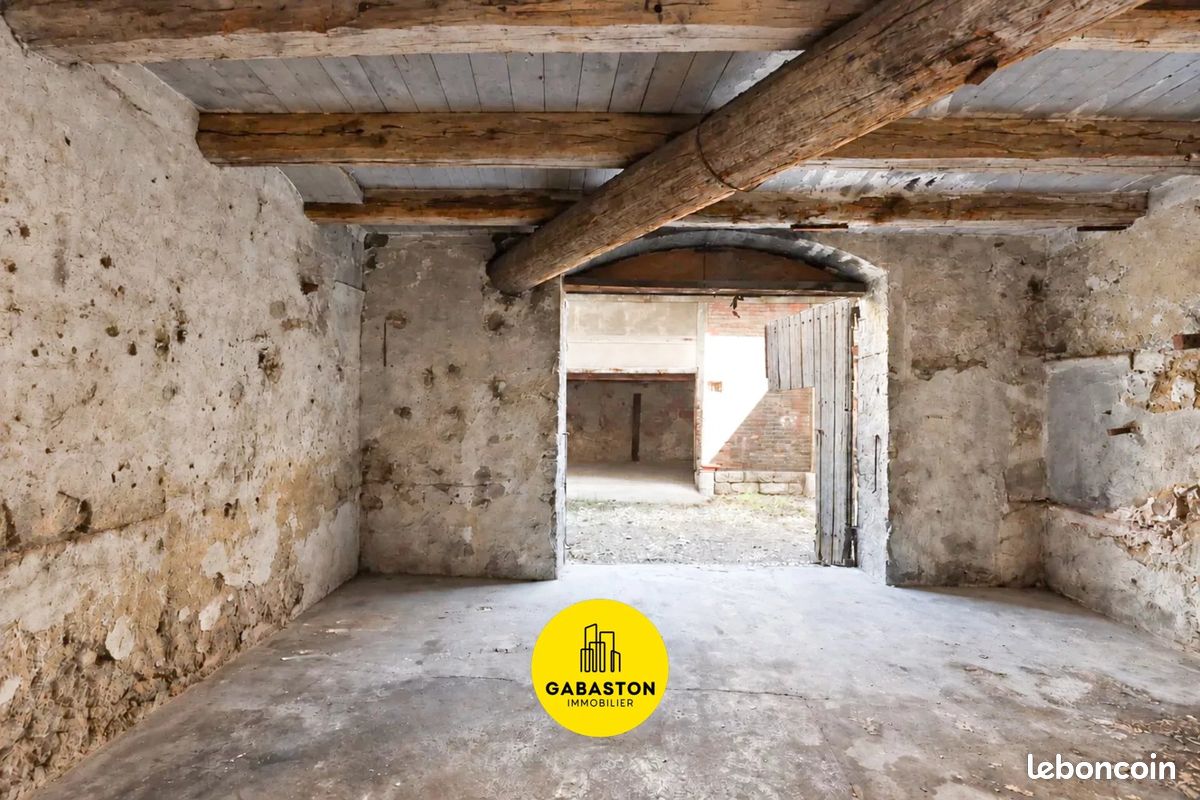 Parking 35 m² · à Marseille · 35 m² · 250 €/mois