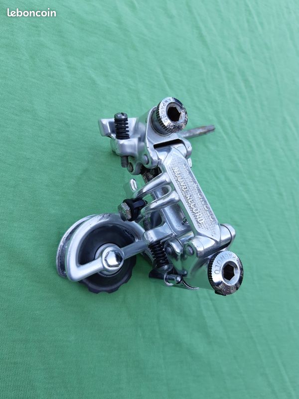 Dérailleur Arrière Campagnolo Super Record – Vintage 1980s – NOS – Italie