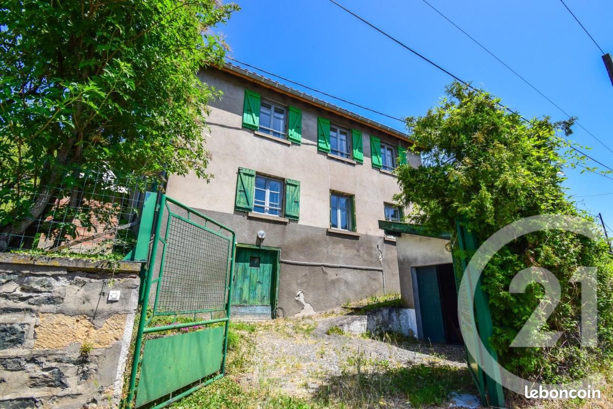 Maison 7 pièces 132 m² · à Vindry-sur-Turdine · 132 m² · 160 000 €