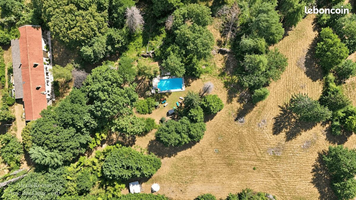 Maison 6 pièces 255 m² · à Eygurande-Et-Gardedeuil · 255 m² · 398 000 €