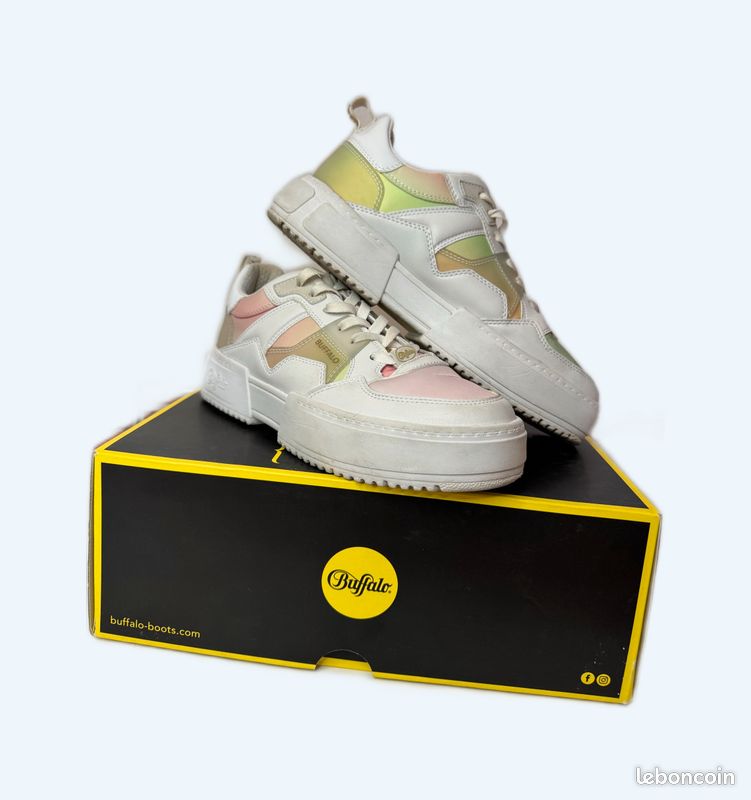 Buffalo RSE V2 White - Consegna gratuita | ! - Scarpe Sneakers basse Donna 113,00