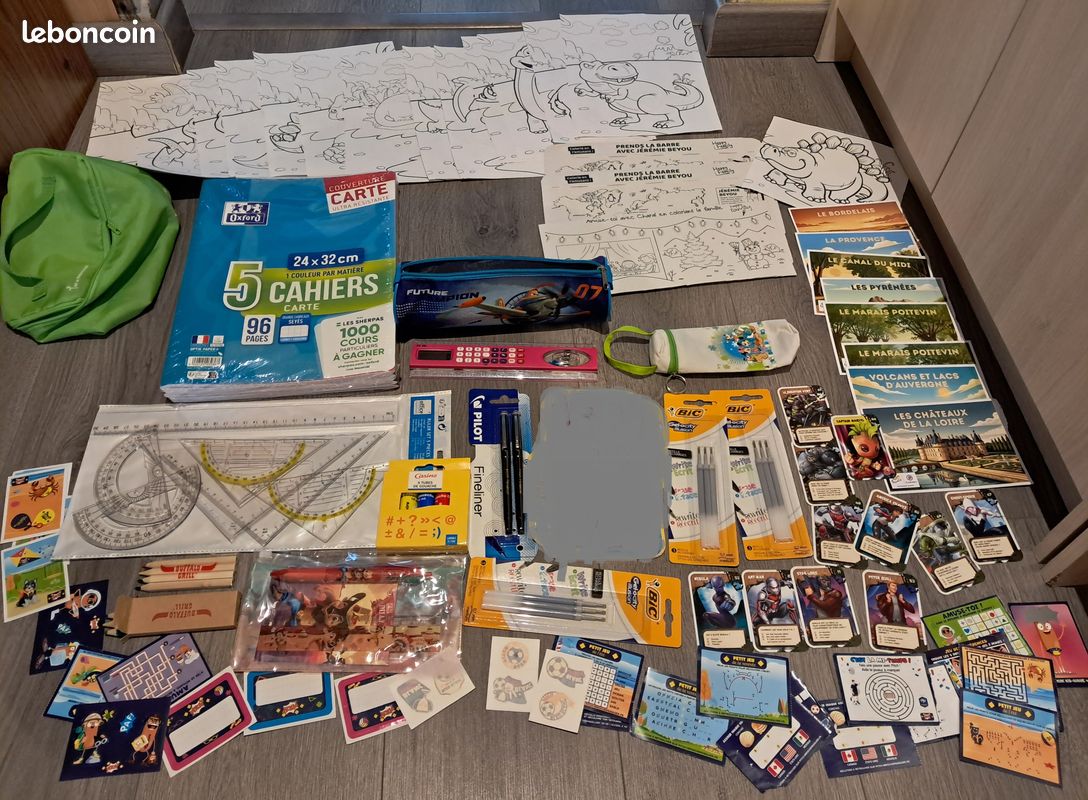 5 cahiers oxford neuf emballer blister 7 pièces de traçage règle équerre rapporteur ,5 tubes de gouaches 9 recharges bic 2 pilot neuf une règle calculatrice stylo 4 couleur (image 1)