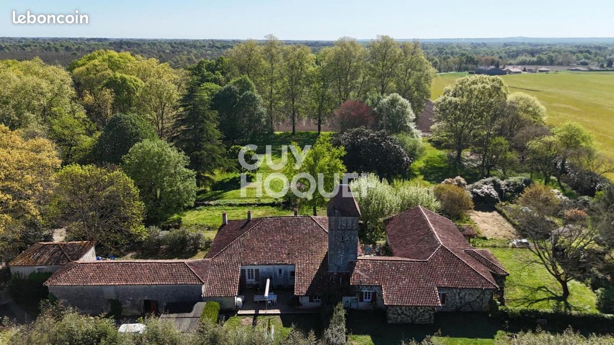 Propriété 16 pièces 500 m² - Saint-Sever 40500 (image principale 0)