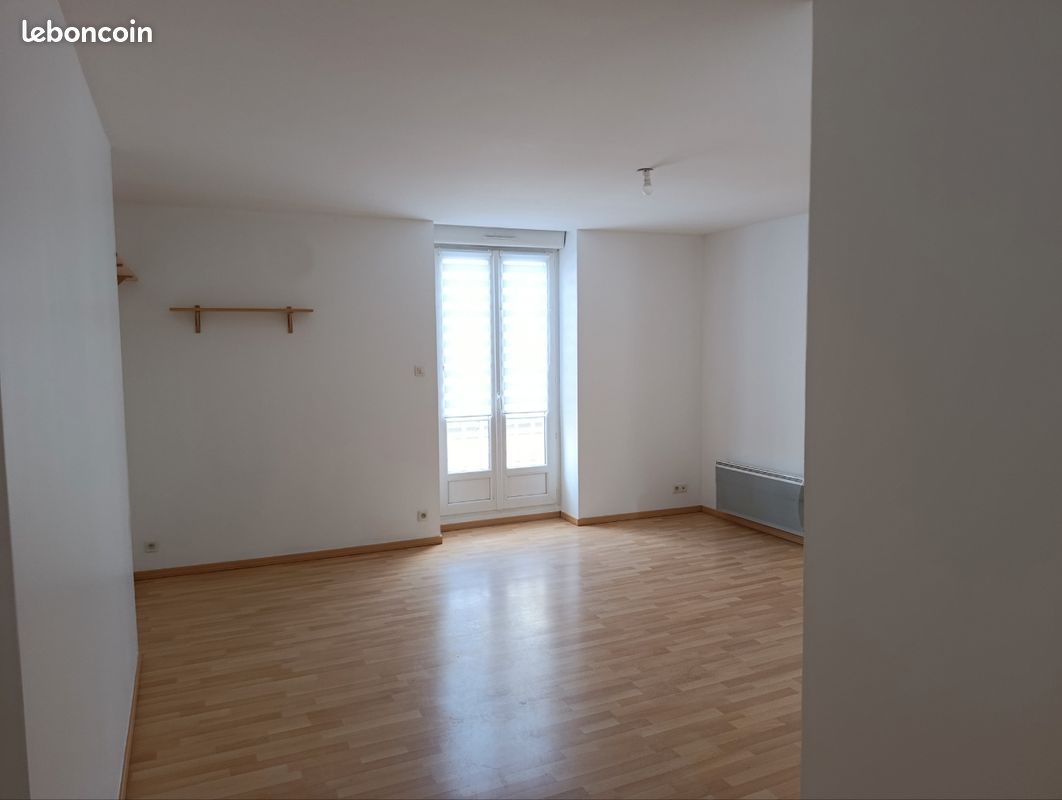 Appartement 3 pièces 105 m² · à La Flèche · 105 m² · 585 €/mois
