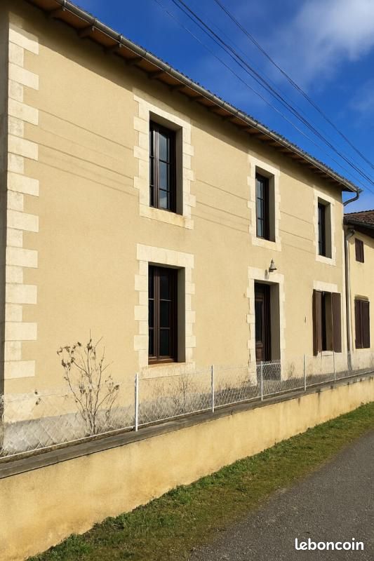 Maison 7 pièces 158 m² · à Sorges Et Ligueux en Périgord · 158 m² · 145 000 €