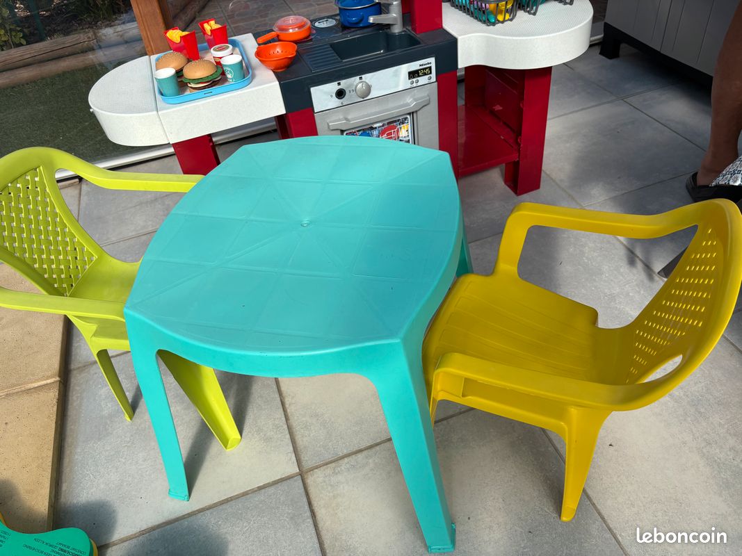 Cuisine table et chaises enfants (image 9)