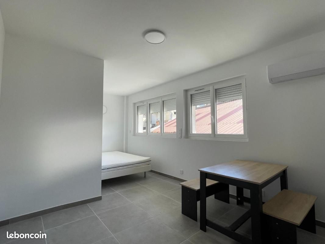 Appartement 1 pièce 21 m² · à Aubenas · 21 m² · 395 €