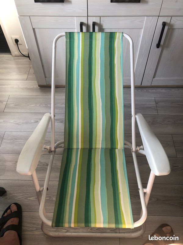 Chaise avec accoudoir pliable dimensions pliée épaisseur 10cm hauteur 92,5cm largeur 60 cm coloris vert: (image 3)