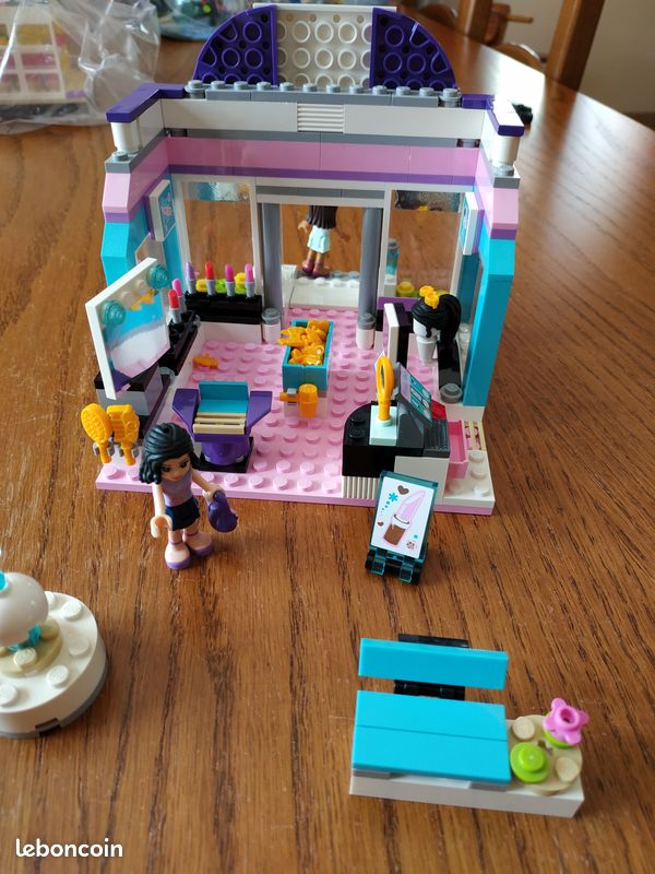 Lego friends (image 1)