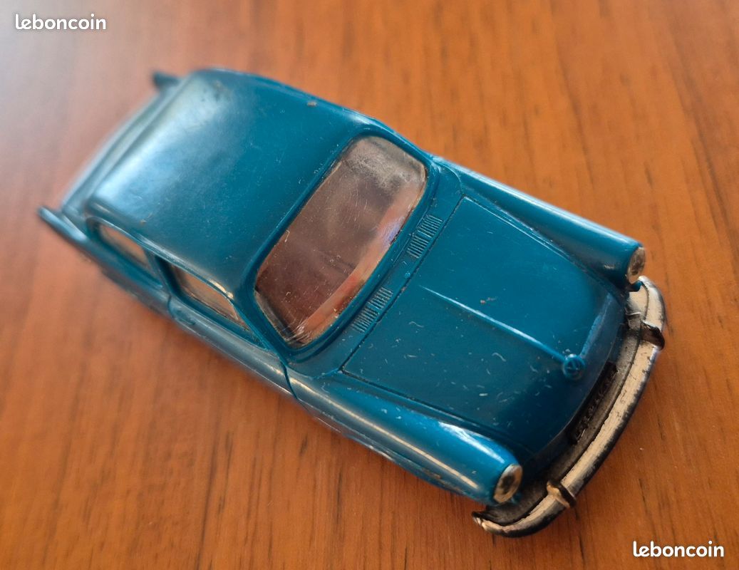 NOREV - 63 - Volkswagen 1500 - Bleu Canard - En boite