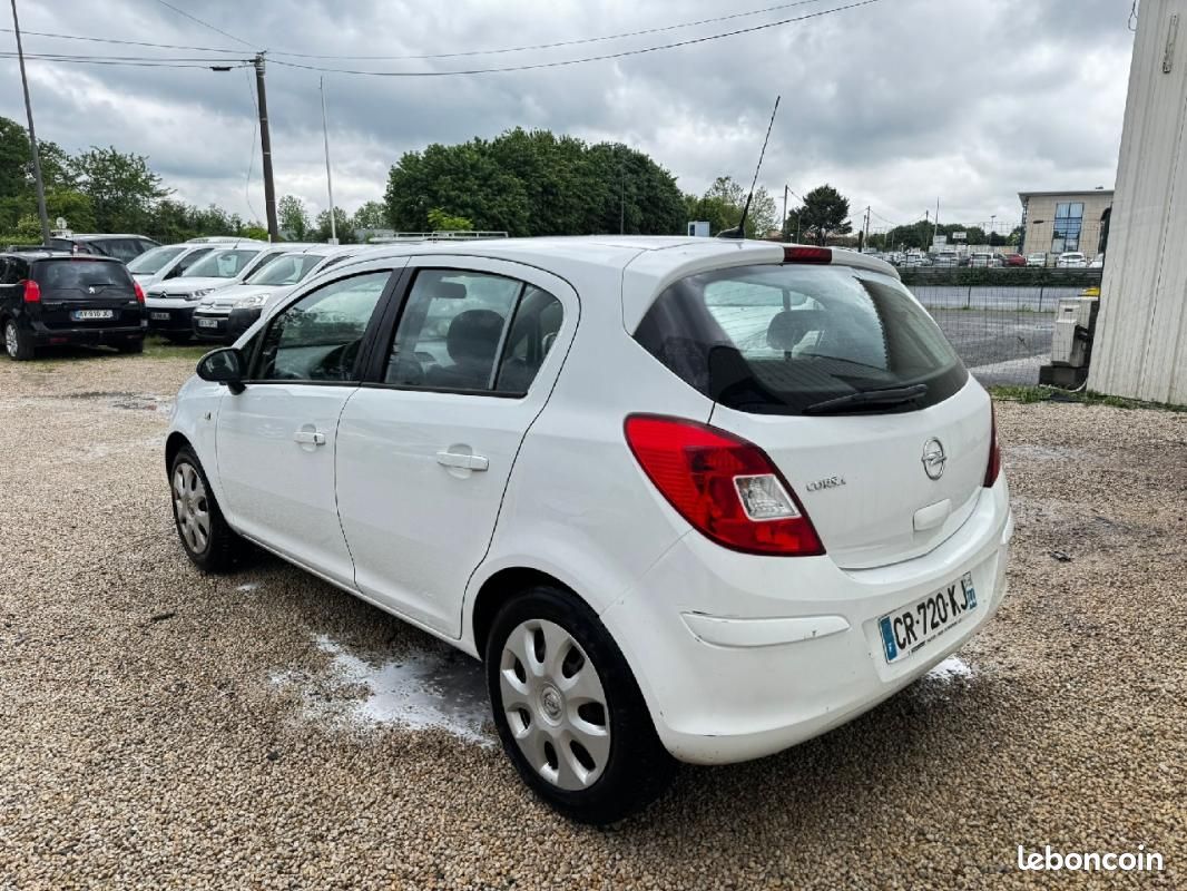 Opel Corsa 1.2 - 85 ch Twinport Graphite GPL (image 3)