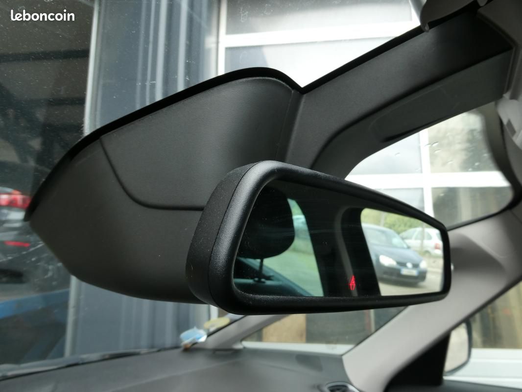 Renault Scénic INTENS BLUE DCI 120 EDC (image 14)
