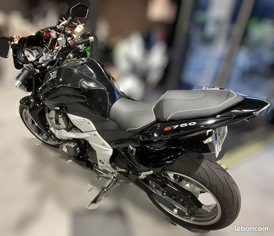 Kawazaki Z750 (image 3)