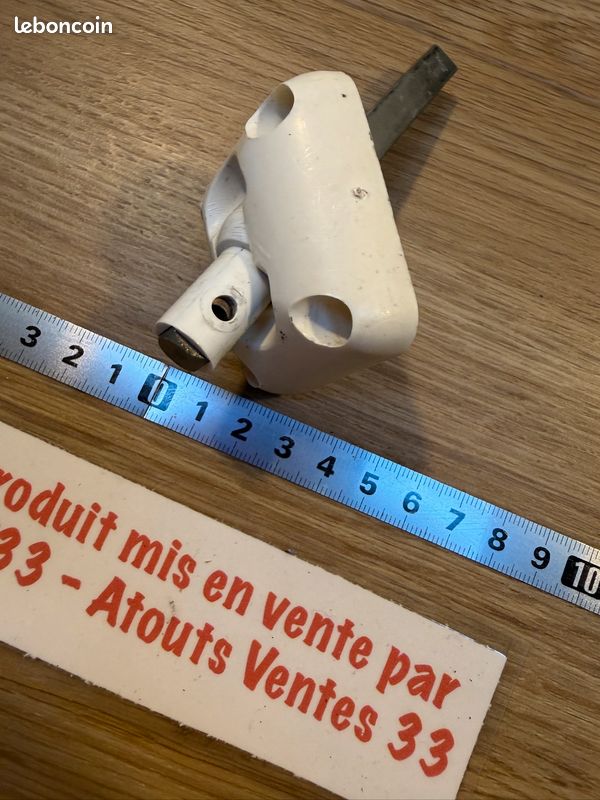 Sortie de caisson volet roulant carré 8 mm vers rond 12 mm 60 mm (image 4)