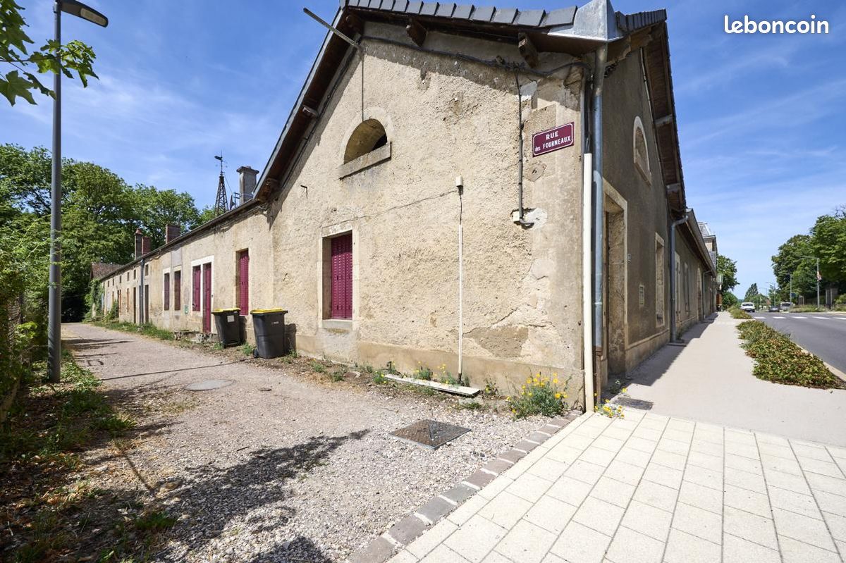 Immeuble 132 m² · à Pouilly-en-Auxois · 132 m² · 95 000 €