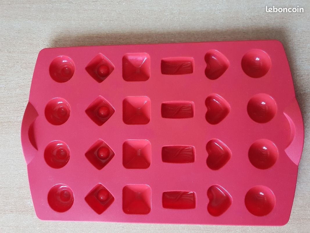 Moule à choclats 🍫 Tupperware neuf (image 1)