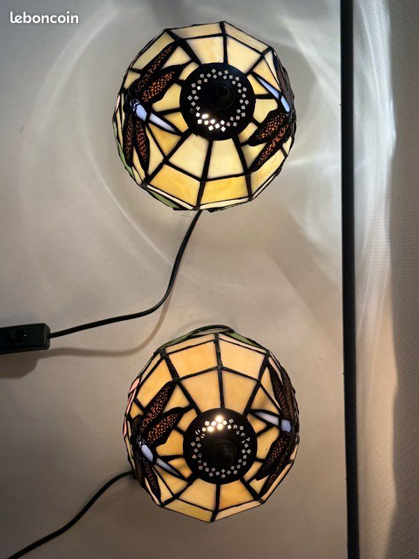 Lot de deux lampes de table Artistar en vitrail de style libellule Tiffany (image 6)